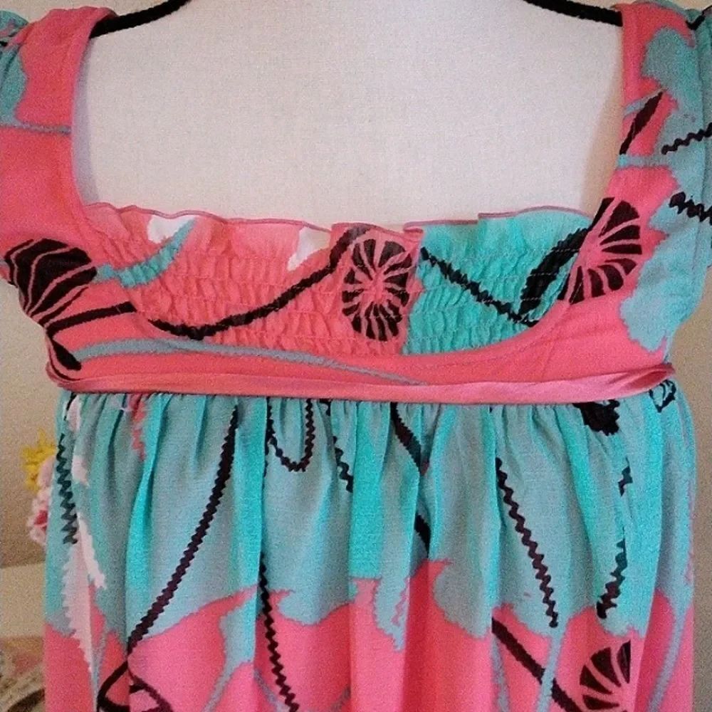 XOXO Shift Dress - Picture 8 of 10